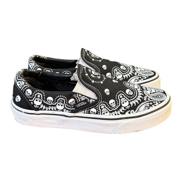 Vans Shoes - Vans Classic Slip-On Bandana Shoes Women’s Size 6.5